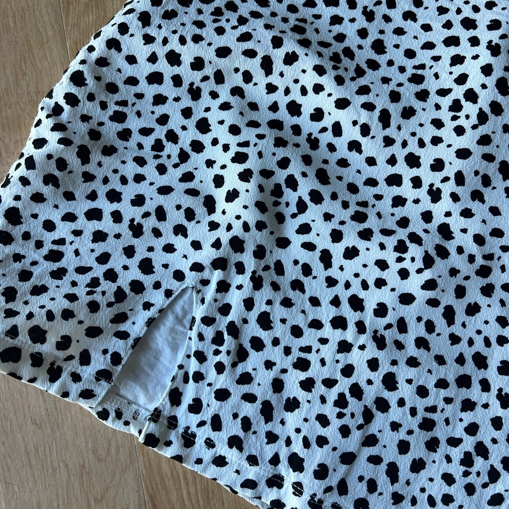 Kendall & Kylie White Skirt with Black Spots - Picture 3 of 3